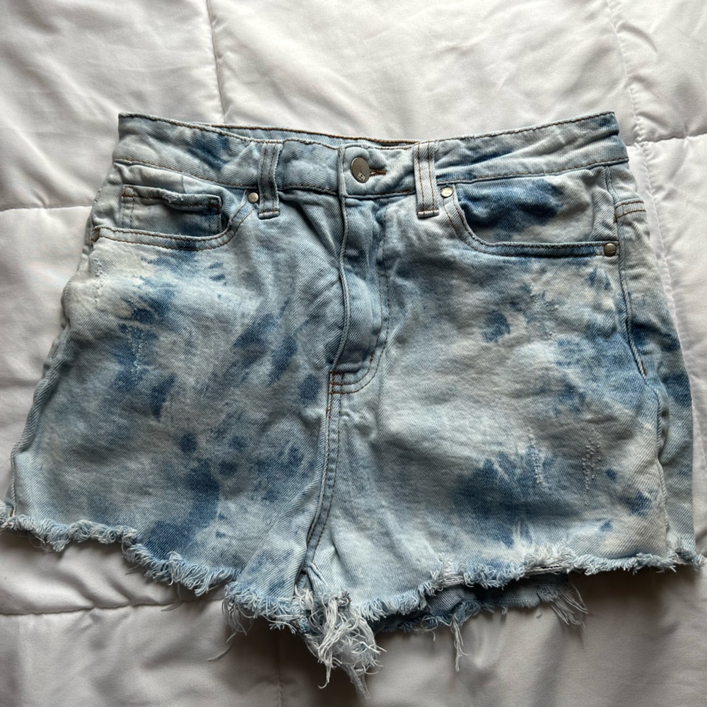 Curvy High Rise Shorts